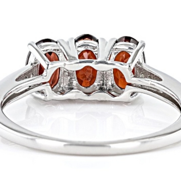 Red Garnet 3 Stone Ring/Size 7 / Sold - Picture 4 of 6